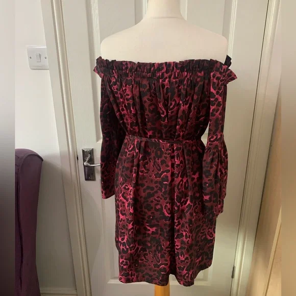 Hush Size 8 Dress Off the Shoulder Animal Print Short Pockets Bardot Womens - Picture 7 of 9